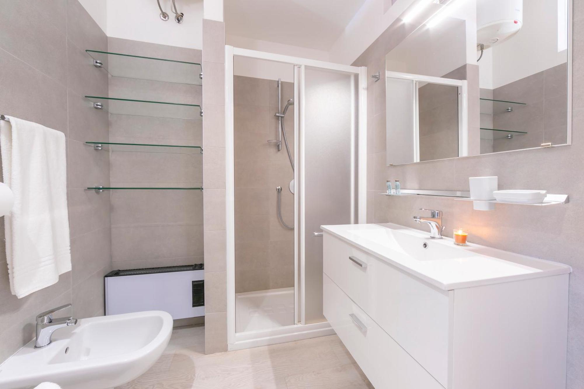 Blu Lake Apartment On Ghiffa Beach - Happy Rentals Esterno foto