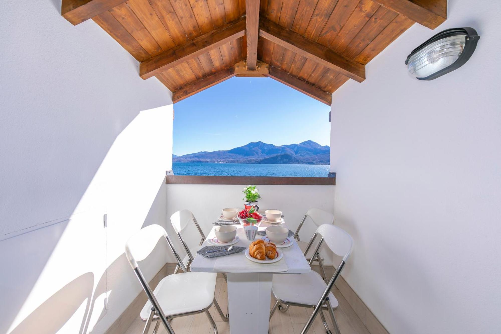 Blu Lake Apartment On Ghiffa Beach - Happy Rentals Esterno foto