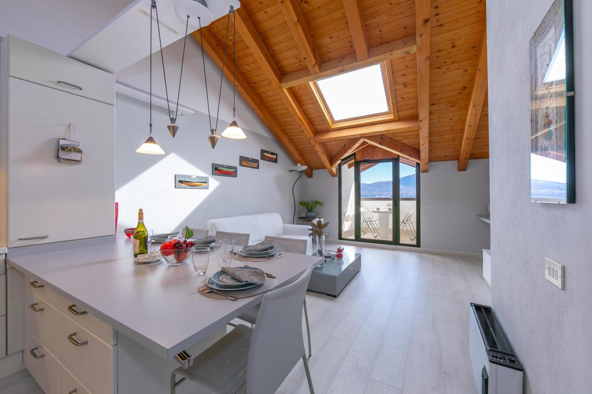 Blu Lake Apartment On Ghiffa Beach - Happy Rentals Esterno foto