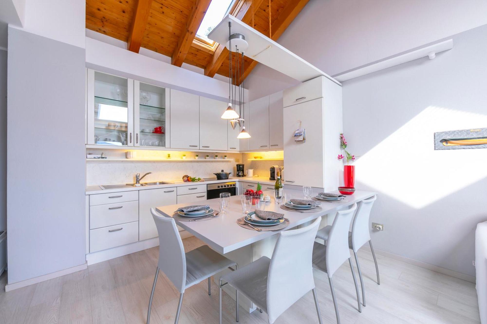 Blu Lake Apartment On Ghiffa Beach - Happy Rentals Esterno foto