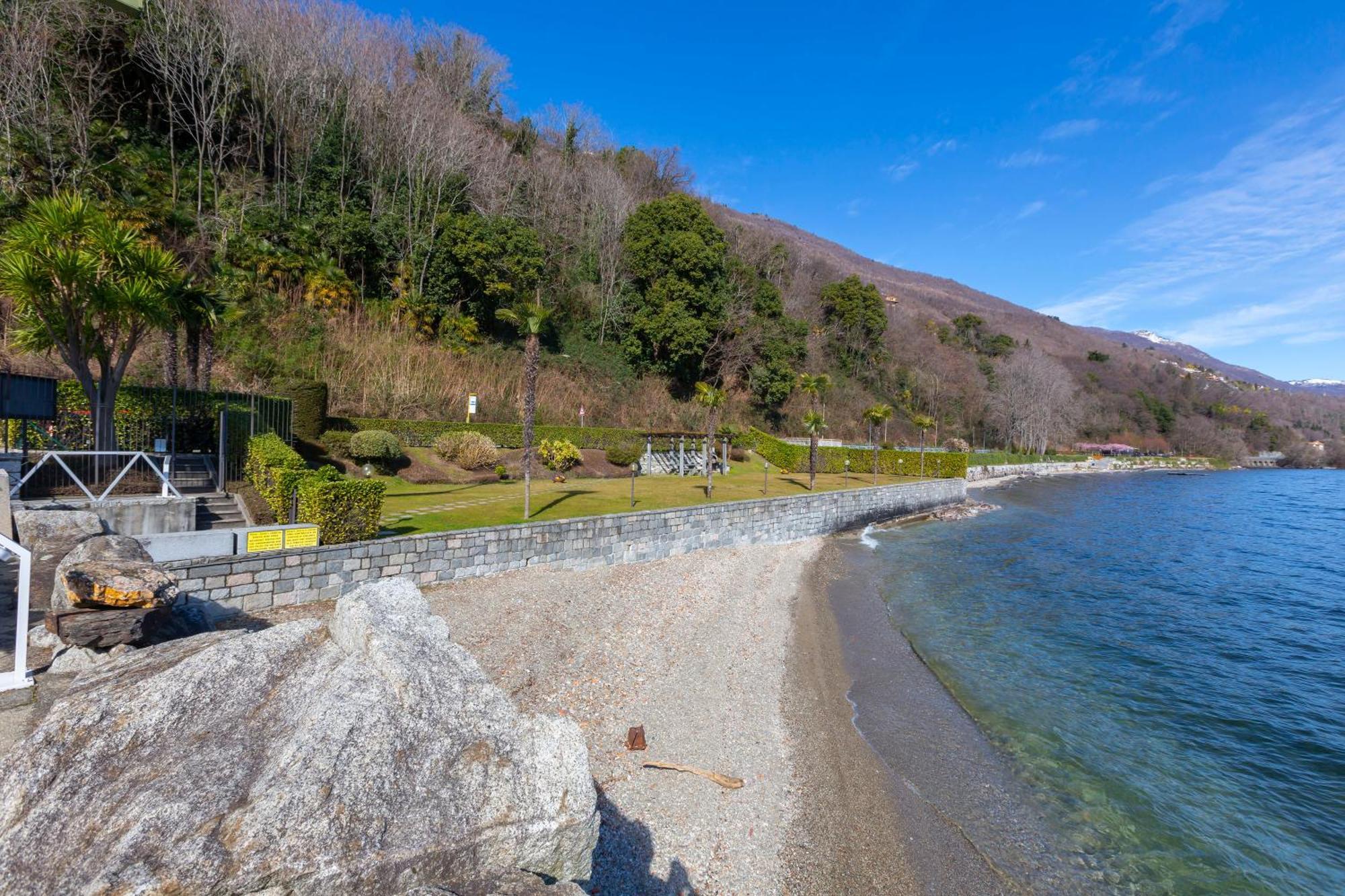 Blu Lake Apartment On Ghiffa Beach - Happy Rentals Esterno foto
